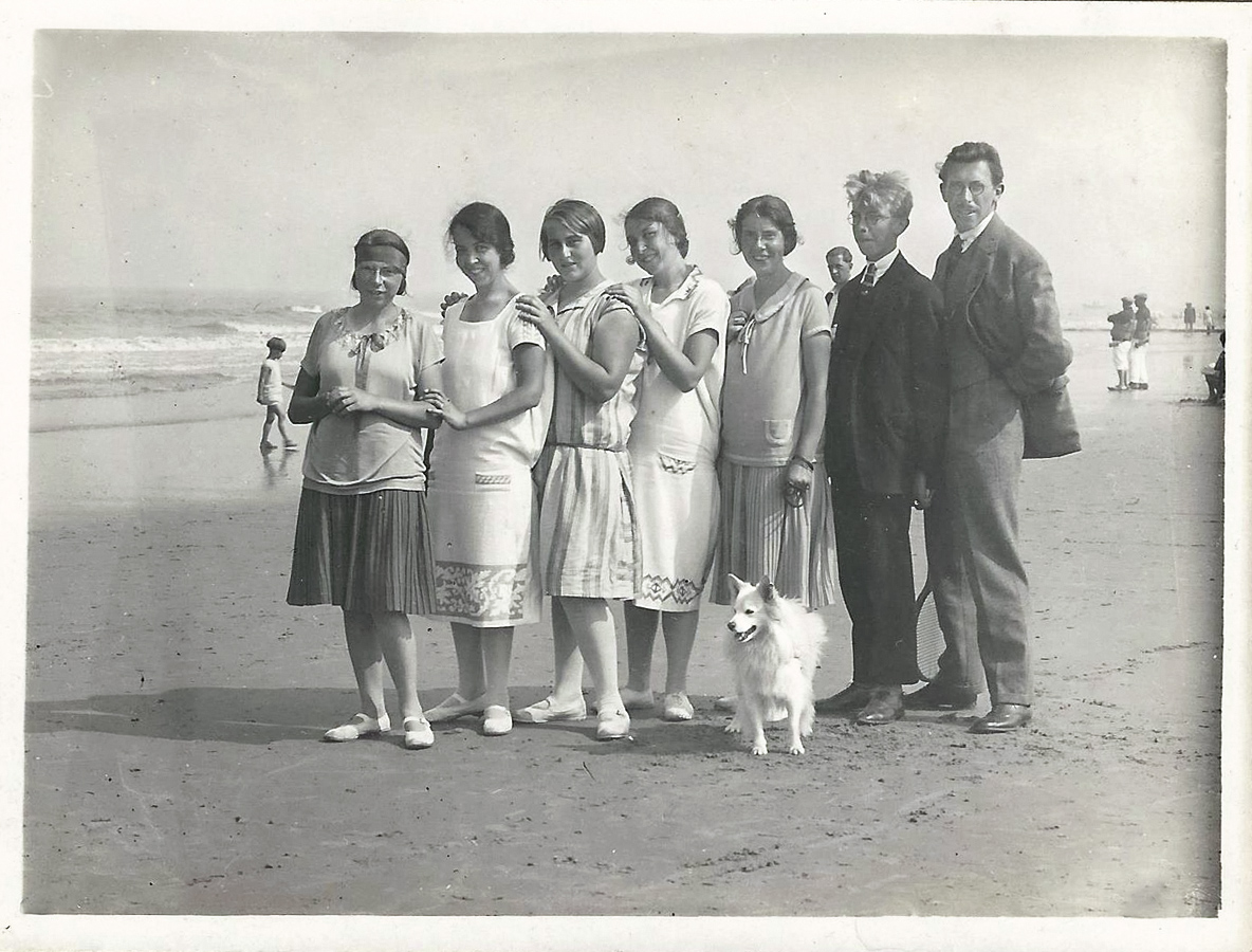 images/Historische-Bilder/Foto-Strand%20-1935.jpg#joomlaImage://local-images/Historische-Bilder/Foto-Strand -1935.jpg?width=1184&height=900